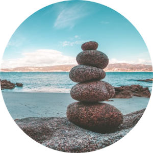 Piedras apiladas simbolizando Mindfulness